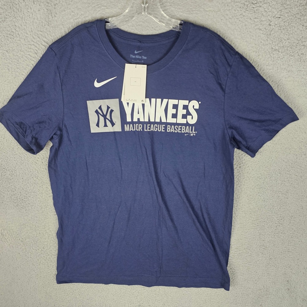 Nike T-Shirt Mens L Navy Blue New York Yankees MLB Short Sleeve Swoosh Graphic